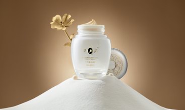 春天肌膚“鬧情緒”，試試皇后白金級珍珠膏