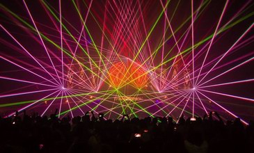 西安·SRC絲路電音嘉年華丨全陣容嘉賓公布,多元音樂現場即將開啟，與你準時見面！