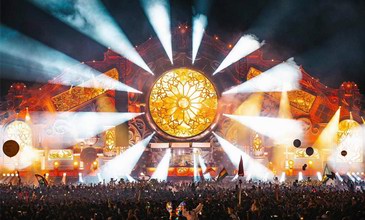 朝圣電音烏托邦 盡情釋放真我節奏 百威攜手傳奇IP Tomorrowland共筑全球電子音樂盛事